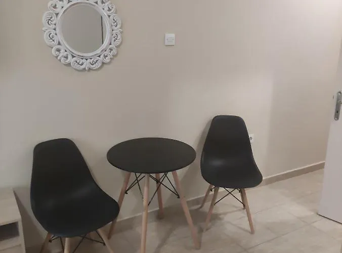 G M 3 Kentpo In The Heart Of The Apartment *